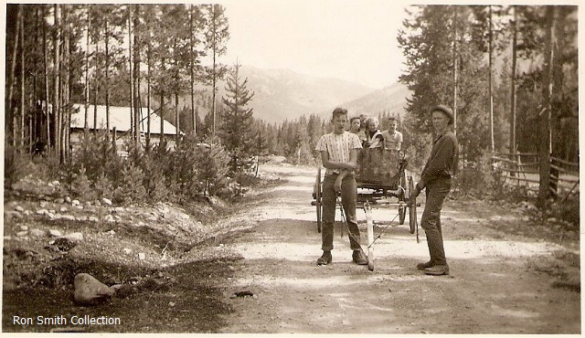 Smith children with Napier Edwards' wagon